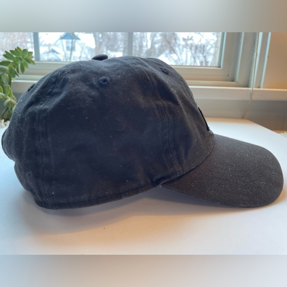 Adidas climate black three stripe life hat. - Picture 2 of 7